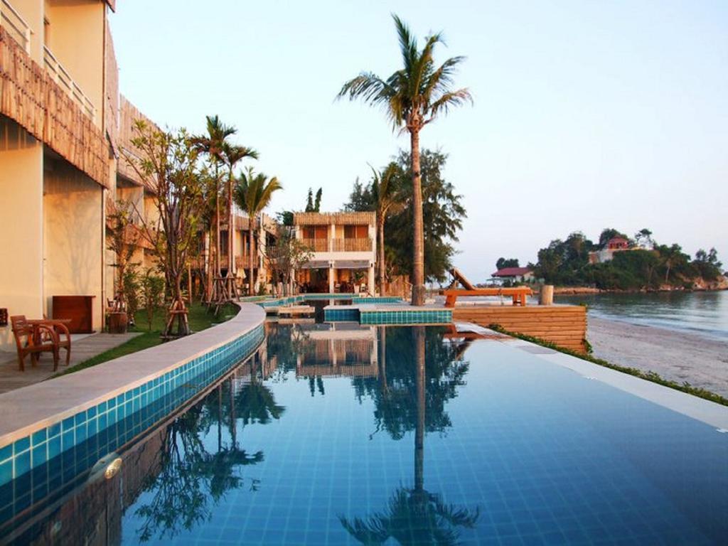 Bari Lamai Resort Ban Phe Exterior foto